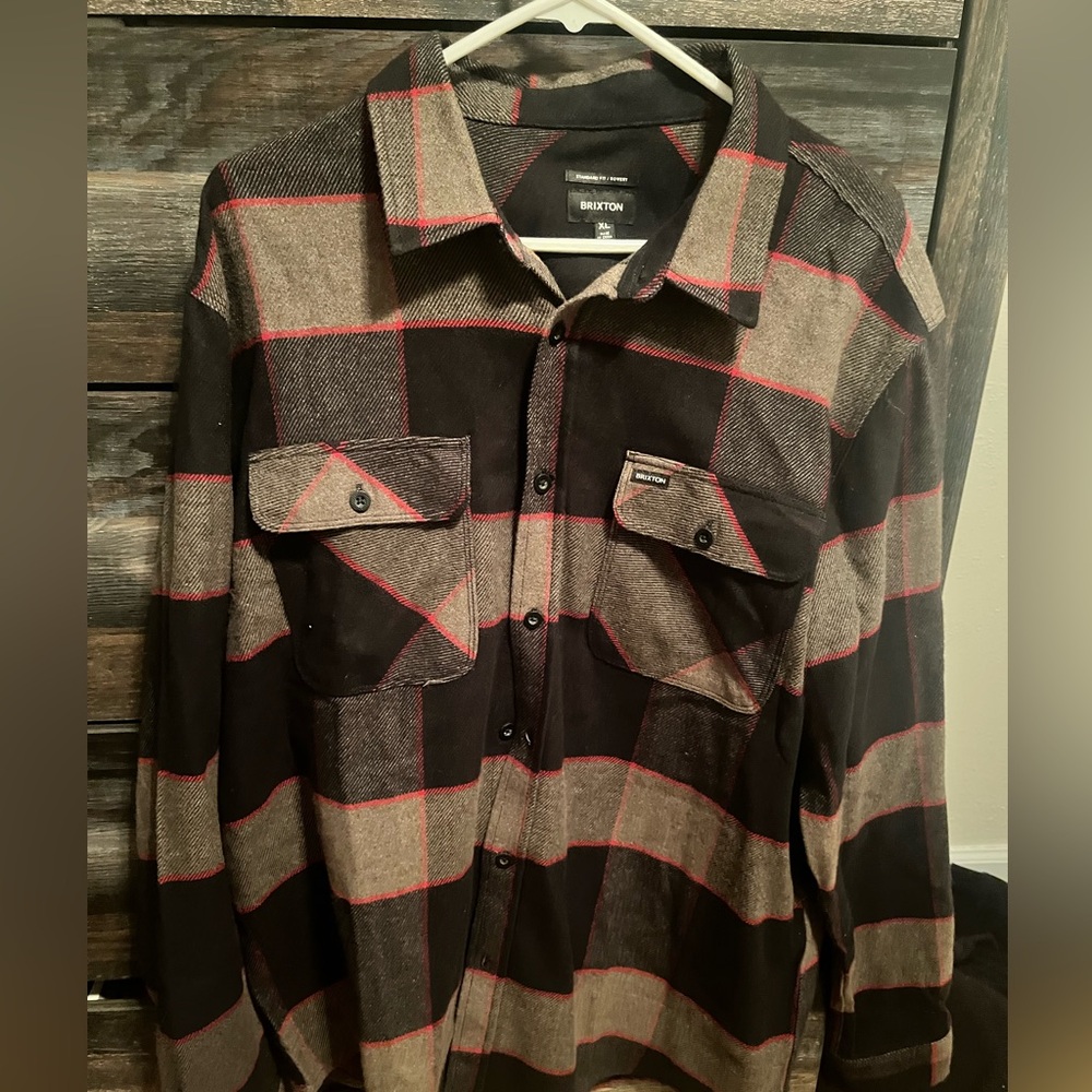 Brixton Bowery plaid blk/tan/red size XL